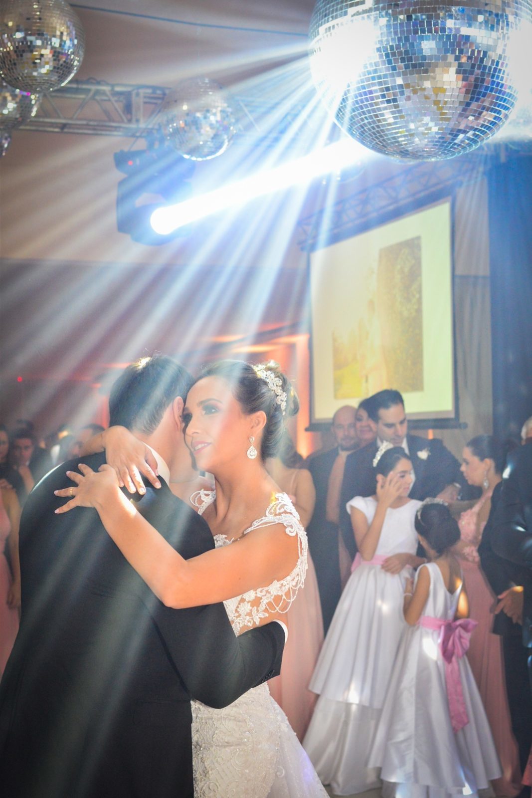 Momento emocionante durante cerimônia de casamento